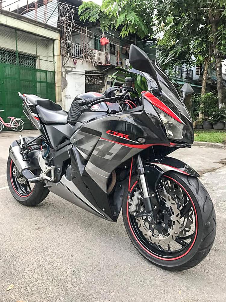 Dàn áo Honda CBR150R màu đỏ trắng 2020