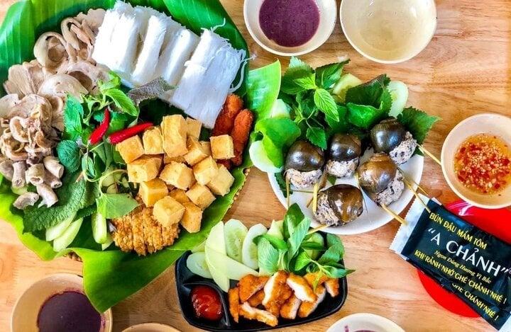 Bún đậu mắm tôm A Chảnh. (Ảnh: A Chảnh)