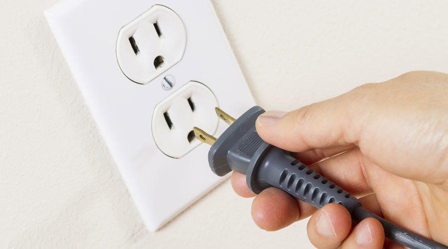 Đảm bảo rằng bàn ủi của bạn đã được kết nối với nguồn điện