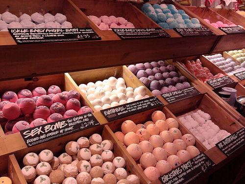 Bath bomb
