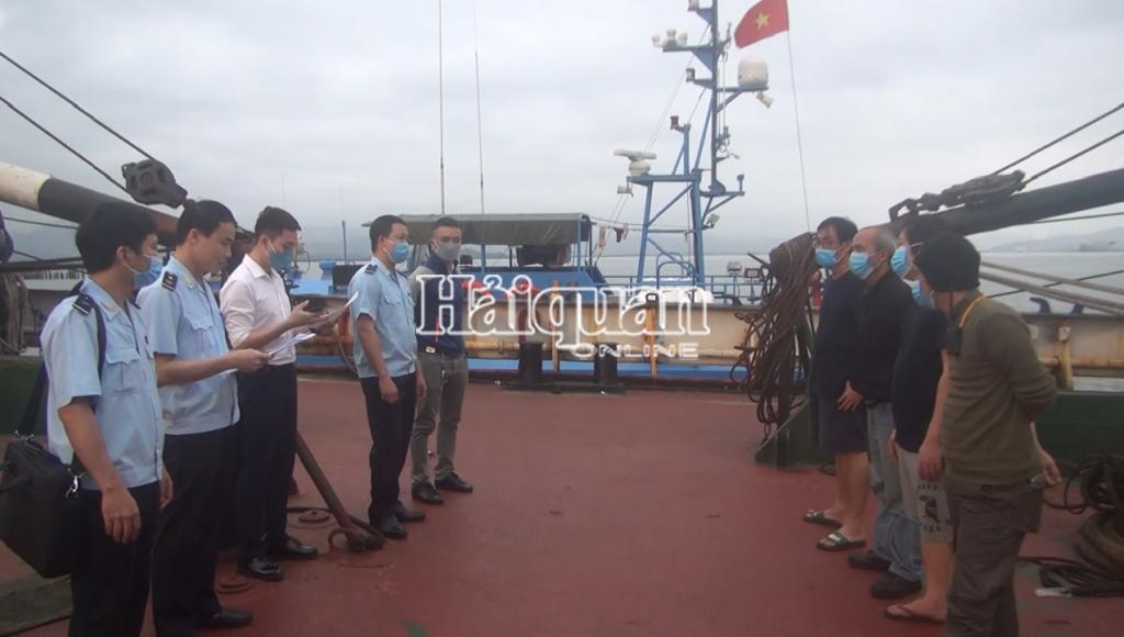 Hình ảnh mới nhất vụ hơn 3 triệu bao thuốc lá lậu: Phải dùng 6 container chứa hàng vi phạm